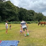 Jade Ramsey Instagram - Love a British picnic in the forest (and it didn’t rain 🌧🐴) ….such a nice day with family & friends 🌳☺️ The New Forest