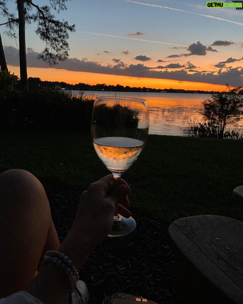 Jade Ramsey Instagram - man I love sunsets (and wine) 🌅🍷 Florida