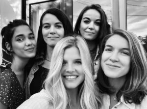 Jade Ramsey Instagram - SO nice to be reunited but the real question is “where’s Joy?!” #HouseOfAnubis #GoodOldDays🤚🏼🖤