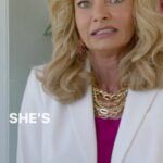 Jaime Pressly Instagram - love @maybeayacash, but i draw the line at chickens. watch #WelcomeToFlatch tonight on @foxtv.