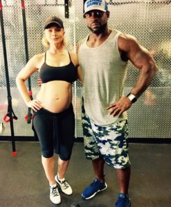 Jaime Pressly Instagram - Whether it’s been about keeping me in shape during pregnancy, helping me loose the baby weight after, getting me in shape for a shoot or job, or just simply keeping me in shape for myself you have always been by my side and I by yours. You have never let me slip, have always had my back, and have been my therapist on the side. You’re more than just my trainer. For the last 16 years you have been my big brother, my friend and my family through thick and thin no matter what. I could not appreciate you more. Happy Birthday B man!!@mikeljones420 Thank you for all you do to make sure I always stay ready. #happybirthday #bigbro #personaltrainer #friend #family #ifyoustayreadyyoudonthavetogetready #🎉 #💪 #❤️