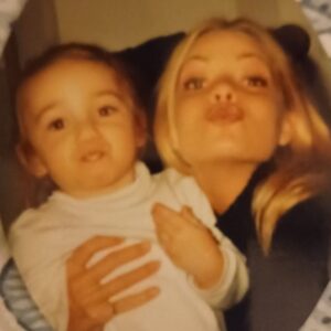 Jaime Pressly Instagram - Happy Birthday to my lil sis Jess! I could not be more proud of you and the badass woman you’re becoming! You make me so proud I can’t stand it lil lady!! I love you to the moon and back from the bottom of my heart always. #happybirthday #strong #badass #sister #phenomenalwoman #proud #bigsister