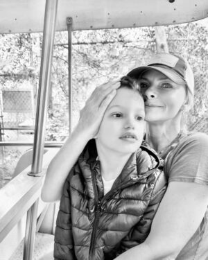 Jaime Pressly Instagram - Sometimes you just gotta play hooky from school and go to the zoo. #lovemyboys #doubletrouble #twins #mamas #boys