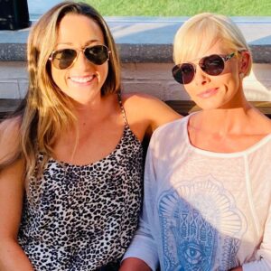 Jaime Pressly Instagram - Happy Birthday to my lil sis Jess! I could not be more proud of you and the badass woman you’re becoming! You make me so proud I can’t stand it lil lady!! I love you to the moon and back from the bottom of my heart always. #happybirthday #strong #badass #sister #phenomenalwoman #proud #bigsister