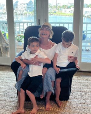 Jaime Pressly Instagram - Happy 6th birthday to my beautiful boys Leo and Lenon who make everyday nothing short of eventful. I love you to the moon and back a thousand times. #happybirthday #mamasboys #twins #doubletrouble
