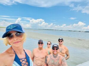 Jaime Pressly Instagram - This is 46! Happy Birthday to me! In my happy place back home on the water with my favorite humans and yesterday was the greatest day ever with all of my bfs I’ve known since kindergarten. Being able to say I’ve had the same bfs since kindergarten makes me feel very blessed. Couldn’t feel more grateful today. #happybirthday #bestfriends #family #fun #ocean #sandbar #timeofmylife
