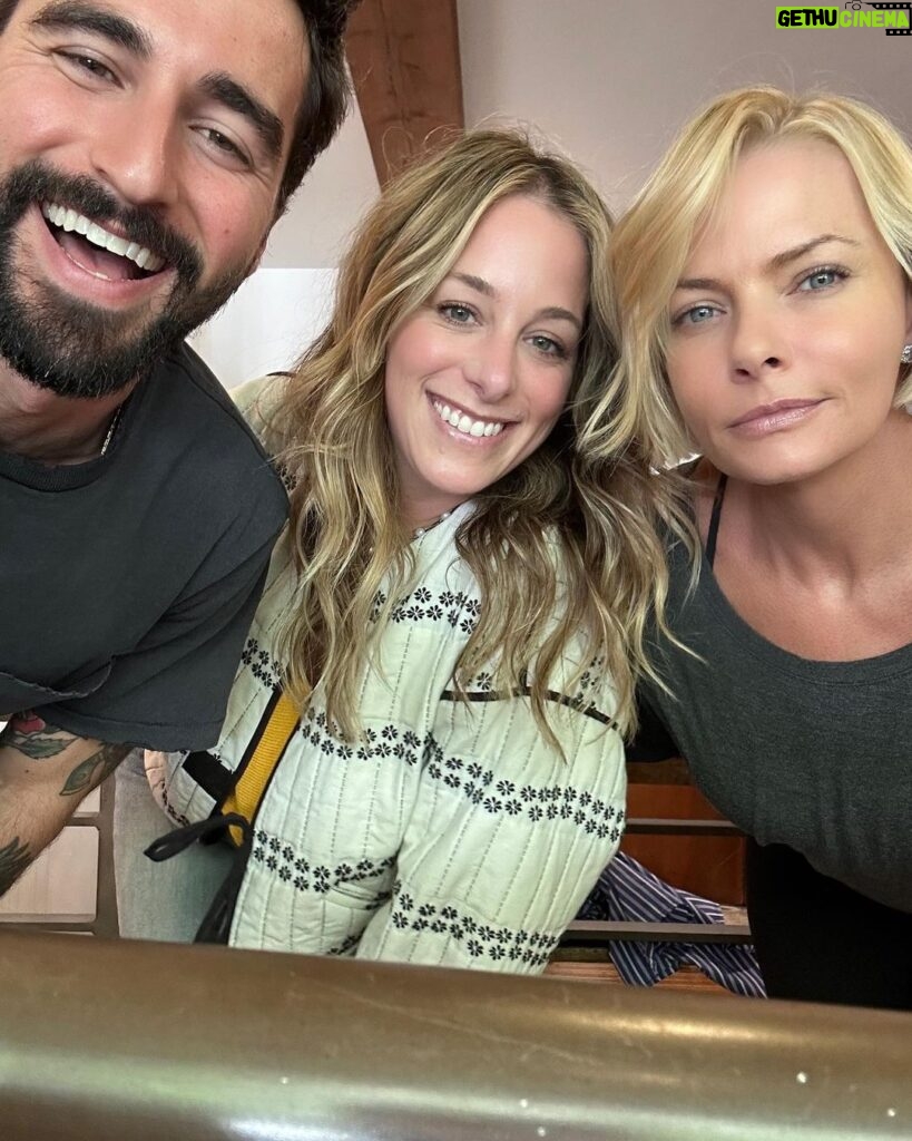 Jaime Pressly Instagram - Nothin like a great cut and some color to change the mood. Thank you @ccohen for the beautiful color and @skevozembillas for the amazing cut for summer! #cutitoff #color #summertime #easygoing #fun #hairdo