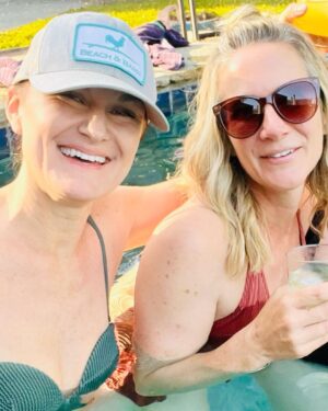 Jaime Pressly Instagram - Everything is better when your BF’s come over. Sometimes you just have to embrace the moment and let it all go. I am so fortunate to have the same friends I grew up with. I love you ladies like the day is long. Best weekend ever! #bff #phenomenalwoman #highschool #besties #goodforthesoul