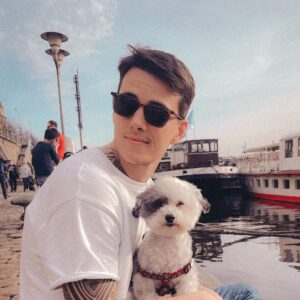 Jakub Kotek Instagram - Já a surikata 🐶 #buďboží