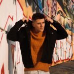 Jakub Kotek Instagram - Za každým dobře oblečeným mužem, je žena, která mu řekne co si má obléknout 👫A tak mě @luciduskova , vzala nakupovat do @celiocesko , abych jak ona s oblibou říká „vypadal konečně na svůj věk“. Slevový kód JAKUB15 je stále platný on-line i na všech kamenných prodejnách. #BeNormal #celiocesko #buďboží #spoluprace