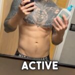 Jakub Kotek Instagram - Jste unavení, postrádá váš obličej smysl 😵‍💫, máte rádi výhodné nabídky? 🤩 Všechny vaše touhy a potřeby uspokojíte v rámci Black Friday na @alza_czsk , kde najdete @lorealparis a další značky se speciální slevou až 30 % na bestsellery 🎁 Pokud nevíte po čem sáhnout tady pár tipů od vašeho beauty bloggera Koťáka: - Garnier Pure Active Hydratační čisticí gel proti nedokonalostem obohacený o kyselinu hyaluronovou, ceramidy a jíl intenzivně odstraňuje nečistoty, stahuje póry a současně chrání kožní bariéru. - Hydratační krém pro muže L’Oréal Paris Men Expert Hydra Energetic efektivně bojuje proti známkám únavy. - Revitalizační 24h hydratační krém L’Oréal Paris Men Expert speciálně navržený pro muže se suchou pokožkou a známkami stárnutí. - Šampon Garnier Fructis obohacený i biotin, vitamin C** a červený pomeranč obaluje vlasové vlákno a tím ho posiluje a snižuje vypadávání vlasů*. #spoluprace #alzacz #alzask #lorealparis #mixa #maybelline #garnier #rychledoruceni #blackfriday #slevy