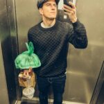 Jakub Kotek Instagram - nekoukám na Clash, finále Love Islandu nepřevlíkám se na Halloweena a sem pořád unavenej 🥲 #tooold