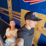 Jakub Kotek Instagram - 🎙️ SOUND ON 🎙️Náš pan ředitel je fajn chlap a občas udělá charitativní skutek 🎙️ a tak nás nechal s @ivana_fancy vysílat na @e2cz pospolu 📻 A protože má Ivča dneska kulaté narozeniny (40 🤫) je to skvělá příležitost ji říct, že je “boží” a že ji máme rádi. Takže já vykopávám - Ivano Chlupová Davidová Kulhánková si boží a mám tě lidsky rád ❤️🎂 #fancy #ivca