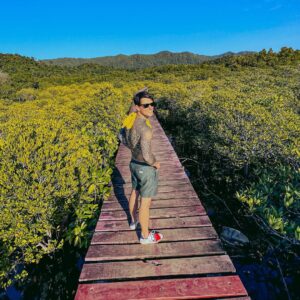 Jakub Kotek Instagram - Ko Chang - Salakphet Mangrove Walkway 🍀 #thailand