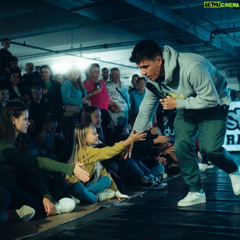 Jakub Kotek Instagram - Mám to rád 🎤🕺💃🏼 Streetmania 2023 by @ts_t_bass ❤️ . . Photo: @luky_foti 📸 #dancedancedance OC FUTURUM Hradec Králové