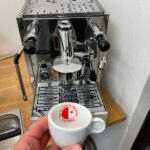 Jakub Prachař Instagram - Právě dnes začíná má baristická kariéra. Všechno jde, když si necháte poradit. Díky @robinblaschkebarista a Rcaffe. Jdu na to. Toto není placená reklama, jen poděkování.