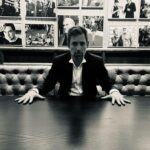 Jakub Prachař Instagram – Mám takovou tradici. Fotit milé lidi. JB.
