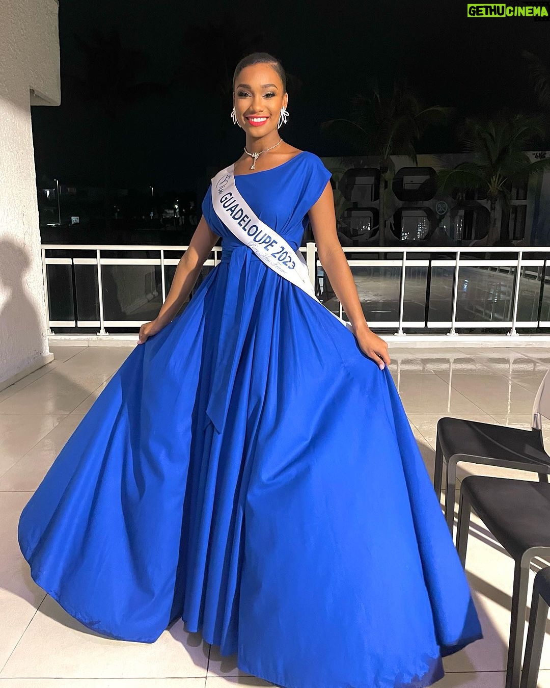Jalylane Maës - 4.6K Likes - Défilé @kevinobrianofficial @kob.boutique
Merci beaucoup pour l’invitation ✨
👗: @kob.boutique @kevinobrianofficial
💄: @botrand_elisabeth
Bijoux : @oretsens
📍: @arawakbeachresort