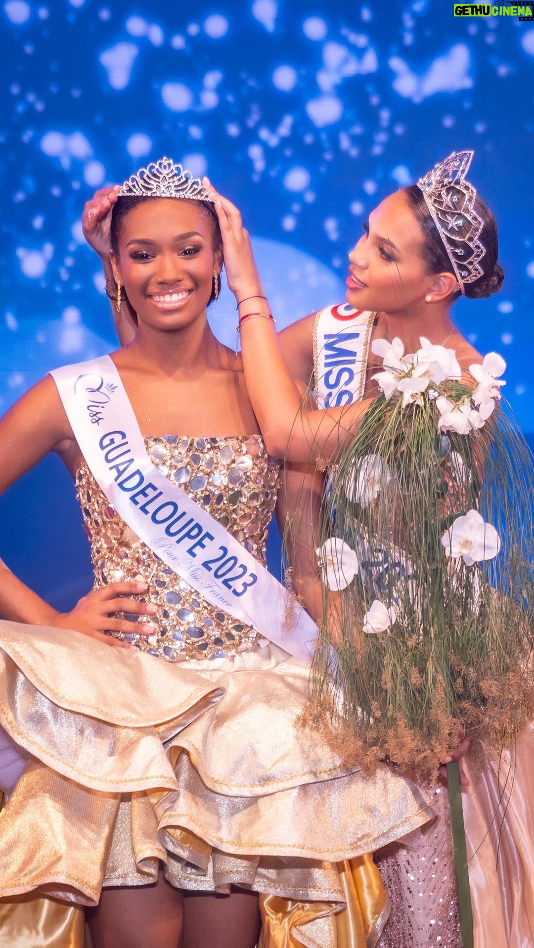 Jalylane Maës - 15.4K Likes - Nous sommes heureux de vous présenter notre nouvelle Miss Guadeloupe 2023 : @jalylane.maes 🤩
Tous nos remerciements à l’ensemble des équipes et partenaires pour cette magnifique soirée !
👗 @kevinobrianofficial
💄 @botrand_elisabeth
💆♀️ @luiizdiamondsplace
Bijoux @oretsens
#MissGuadeloupe2023 #MissFrance2024 #RevElle ✨
