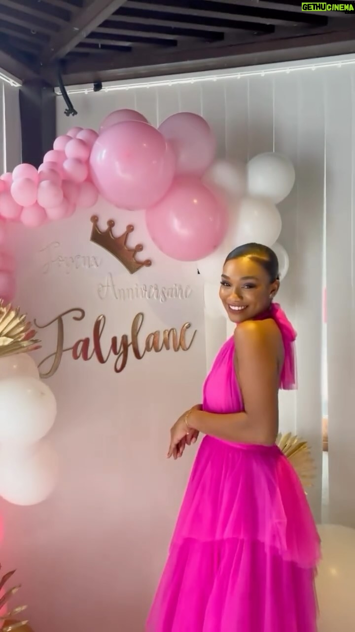 Jalylane Maës - 11K Likes - 19 years 🥂