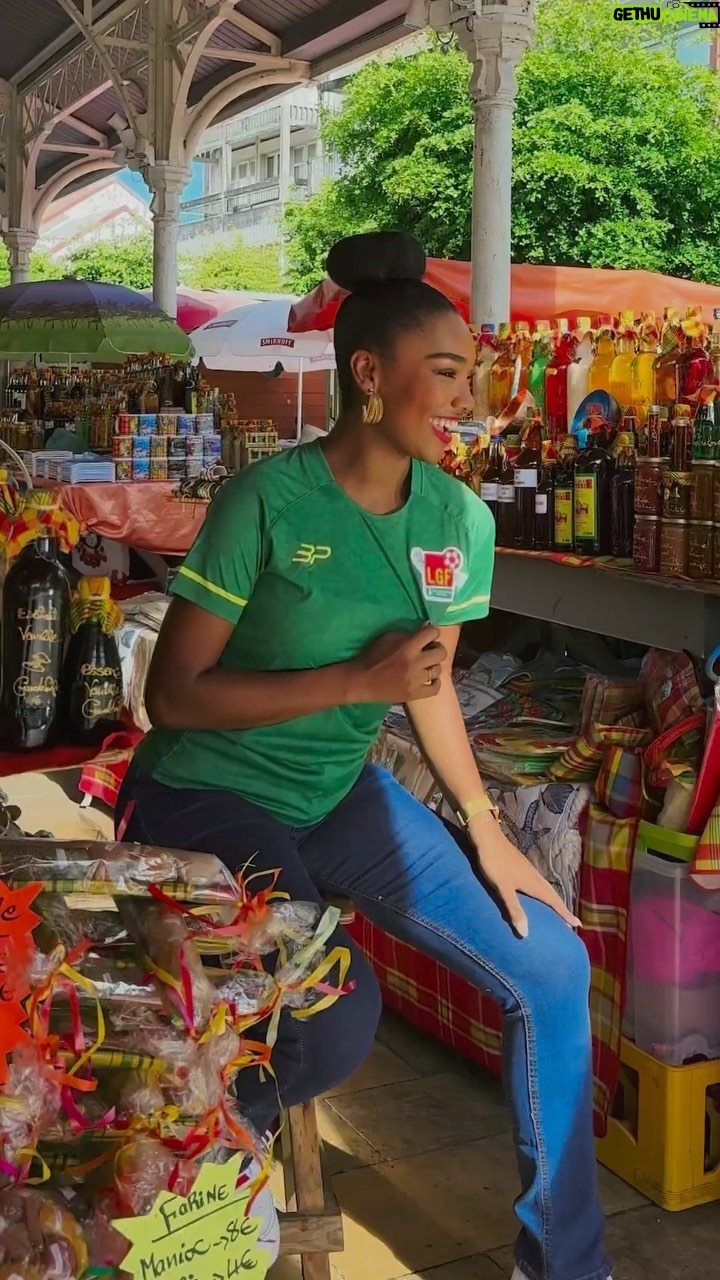Jalylane Maës - 8.5K Likes - Alalala, si je devais décrire cette année 2023 je dirais improbable et à la fois incroyable.
Étudiante, animatrice TV, Vice-présidente de @chalè, Miss Guadeloupe 2023, CEO @chemin d’audace, organisatrice @mmil971, 3ème dauphine de Miss france…
Je vous avoue qu’on m’a beaucoup répété « Jaly comment tu réussis à faire autant de choses à seulement 18 ans », la réponse est si simple : c’est le TRAVAIL ET LA PERSÉVÉRANCE.
Je ne cesserai de dire merci à toutes ces personnes qui m’entourent et qui me poussent à accomplir de nouvelles choses chaque jour.
Mon AUDACE m’a poussée à expérimenter de nombreux domaine alors toi aussi tu peux le faire.
L’année 2024 approche à grand pas alors fais aussi ta rétrospective de cette année 2023 et visualise tes objectifs pour celle qui arrive.
Merci à vous aussi car c’est aussi à vous que je dois certaines de mes réussites 🥹
Je vous aimes ❤️✨