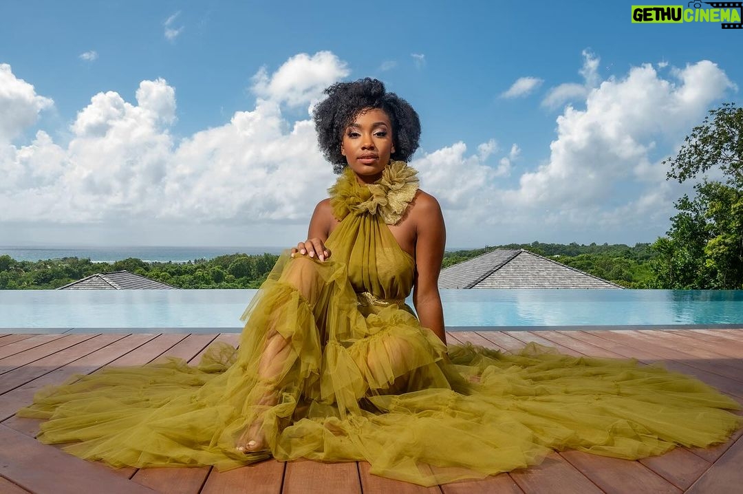 Jalylane Maës - 5.4K Likes - 🦋Le soleil de notre archipel à Dijon 🥰
Le samedi 16 décembre, @jalylanemaes.off aura besoin de notre soutien pour décrocher le titre de Miss France 2024 🇫🇷
📺 Rendez-vous à partir de
16h10 sur @viaatv (Guadeloupe)
21h10 sur @tf1 (Hexagone)
👗 @tamara_depestre
💄 @botrand_elisabeth
📍 @villa_vista_del_mar x @villaprestigeantilles
📸 @happyman_photography @tchokerstudios_fwi
Direction Artistique : @chloemozaroff
@organisation.revelle
#MissGuadeloupe2023 #MissFrance2024 #RevElle ✨