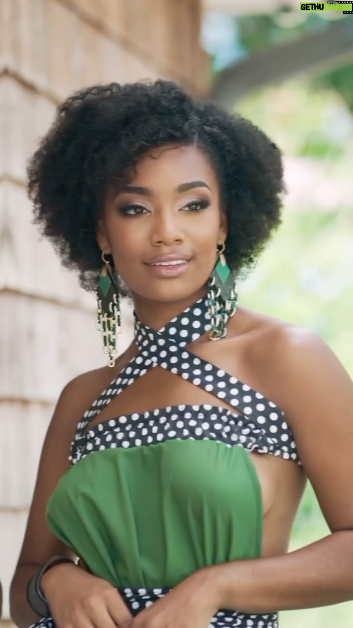 Jalylane Maës - 5.7K Likes - 👑 Nouvelle journée en Guyane pour @jalylanemaes.off 🥰 Entre les masterclass et les différentes visites, notre ambassadrice enchaine les activités à un rythme soutenu !
Le 16 décembre prochain, mobilisons-nous et votons Miss Guadeloupe ! L’élection sera diffusée à partir de 16h10 sur @viaatv (Guadeloupe) et 21h10 sur @tf1 (Hexagone) 🇫🇷
👗💍 @kinte_cie_fwi
💄 @botrand_elisabeth
📍 @villa_vista_del_mar x @villaprestigeantilles
📹 @shyno1 x @inovreal_
Direction Artistique : @chloemozaroff
#MissGuadeloupe2023 #MissFrance2024 #RevElle ✨