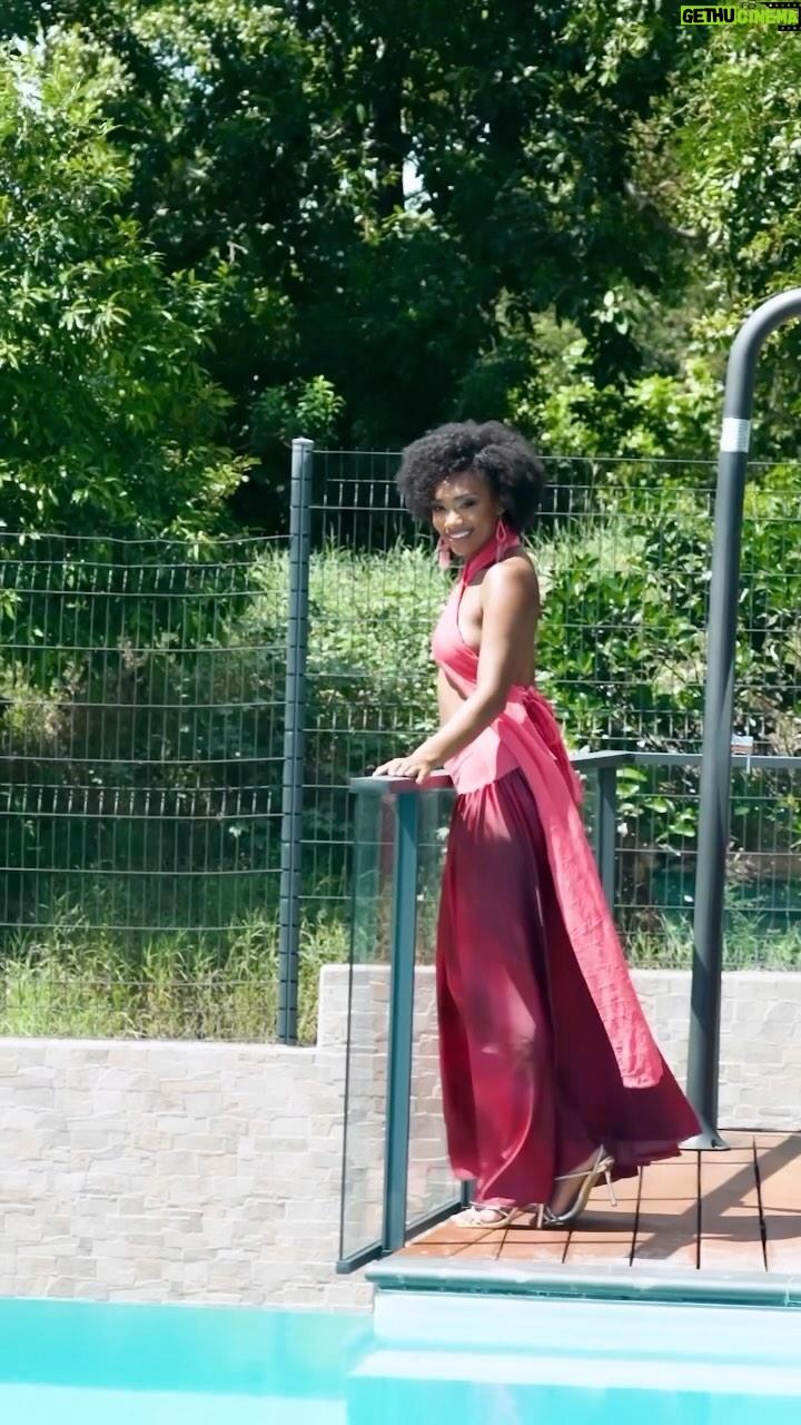 Jalylane Maës - 4.3K Likes - ✨ Premier réveil en Guyane pour Jalylane Maës et les 29 autres candidates au titre de Miss France 2024 🇫🇷
C’est parti pour une semaine bien rythmée à la découverte du plus grand territoire d’Outre-Mer 🤩
👗💍 @kinte_cie_fwi
💄 @botrand_elisabeth
📍 @villa_vista_del_mar x @villaprestigeantilles
📹 @inovreal_
Direction Artistique : @chloemozaroff
#MissGuadeloupe2023 #MissFrance2024 #RevElle ✨