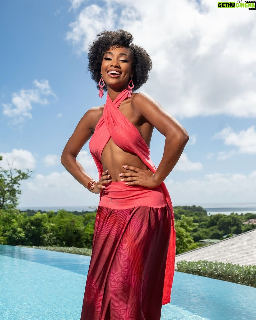 Jalylane Maës - 5.5K Likes - Direction la Guyane 🇬🇫
Notre ambassadrice @jalylanemaes.off prend son envol pour la Guyane avec notre fidèle partenaire @aircaraibes pour le traditionnel voyage de presse 🤩 Un séjour rythmé attend les 30 prétendantes au titre national avec la société @missfranceoff 🇫🇷
👗💍 @kinte_cie_fwi
💄 @botrand_elisabeth
📍 @villa_vista_del_mar x @villaprestigeantilles
📸 @happyman_photography @tchokerstudios_fwi
Direction Artistique : @chloemozaroff
#MissGuadeloupe2023 #MissFrance2024 #RevElle ✨