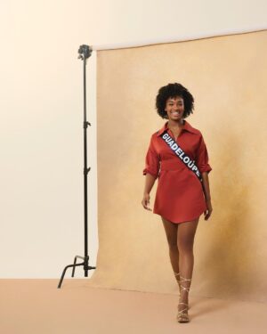 Jalylane Maës Instagram - Helloo, je suis très fière de vous présenter mes premières photos officielles pour l’aventure Miss France 🇫🇷 Merci à tous pour vos messages d’encouragement ♥️ 
Votre soutien est ma force pour défendre les couleurs de notre archipel 🦋

Bijoux - @mauboussin_officiel
Robe - Etienne Jeanson
Styliste - @auroredonguy
Coiffure - @saintalgue
Maquillage - @sothysparis

📸 - ©️SIPA / Bertrand Noël 
@missfranceoff @missguadeloupeofficiel

#MissGuadeloupe2023 #MissFrance2024