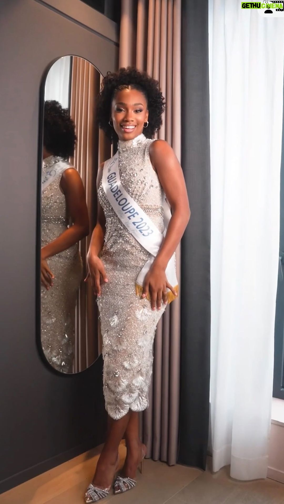 Jalylane Maës - 7.9K Likes - Nous y sommes 🤩 ! C’est aujourd’hui le début de l’aventure Miss France pour @jalylanemaes.off ⭐️
✨ Tous nos remerciements à l’ensemble de nos partenaires et bénévoles qui ont activement contribué à la préparation de notre ambassadrice. Nos remerciements chaleureux à M. le président @arychalus ; la @regionguadeloupe ; M. Cedric Cornet @villedugosier ; @guadeloupela1ere et @aircaraibes.
Ensemble portons notre papillon pour qu’elle remporte le titre national le 16 décembre prochain 👑
💄 @lindzyparis
📍 @canopyparistrocadero
💆🏾♀️ @alexisrosso
👗 @viviennalorikeet @giorgiaviolacom
📹 @christbytheway
Boucles d’oreilles @gena_jewelry
DA @marvynvala
#MissGuadeloupe2023 #MissFrance2024 #RevElle ✨