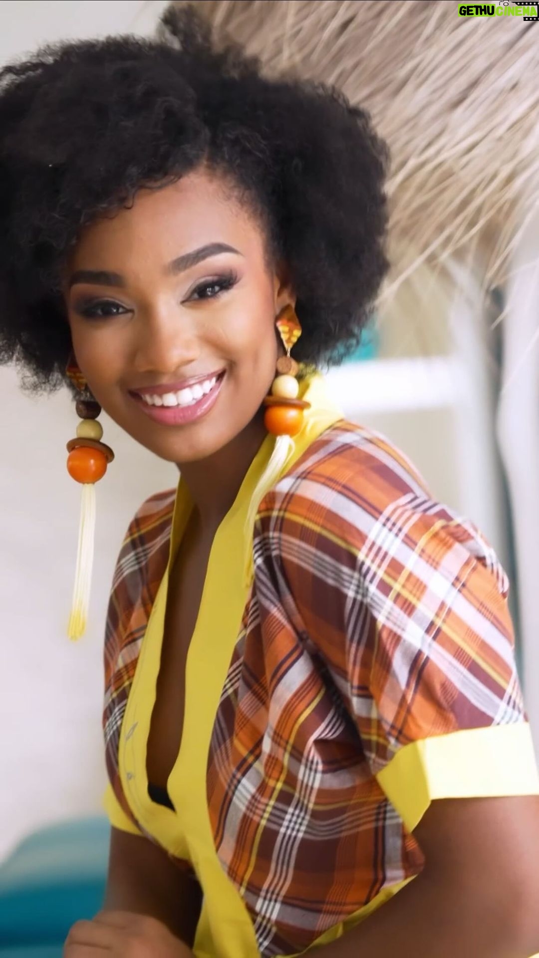 Jalylane Maës - 5.5K Likes - Un brin de soleil à Paris ☀️
Notre ambassadrice @jalylanemaes.off est bien arrivée à Paris avant de débuter l’aventure Miss France la semaine prochaine 👑 Soyons prêts à soutenir notre Miss Guadeloupe 🥰
👗💍 @kinte_cie_fwi
💄 @botrand_elisabeth
📍 @villa_vista_del_mar x @villaprestigeantilles
📹 @shyno1 x @inovreal_
DA @chloemozaroff
#MissGuadeloupe2023 #MissFrance2024 #RevElle ✨