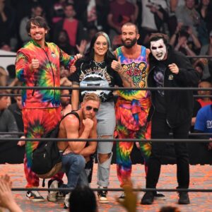 James Cipperly Instagram - Best Friends - October 2022
.
.
.
#baybee #monday #mondaymotivation #aew #aewdynamite #friends #familypotrait #portrait #veryevil #backpack #tiedye #grouphug