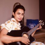 Janani Ashok Kumar Instagram - How amazing life gets when you have a very small meaningful circle of people I love my clan so much 🥹🙏🏼✨ Grateful for the people in my life right now 🙃✨💫🤍💯 - 📸: @raghul_raghupathy Chennai, India
