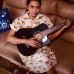 Janani Ashok Kumar Instagram - How amazing life gets when you have a very small meaningful circle of people I love my clan so much 🥹🙏🏼✨ Grateful for the people in my life right now 🙃✨💫🤍💯 - 📸: @raghul_raghupathy Chennai, India