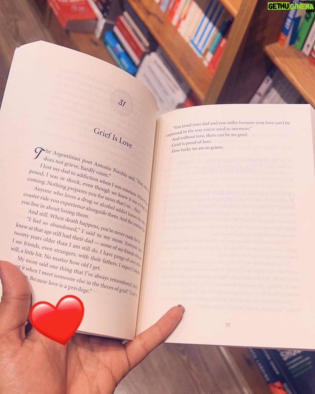 Janani Ashok Kumar Instagram - How amazing life gets when you have a very small meaningful circle of people I love my clan so much π₯ΉππΌβ¨ Grateful for the people in my life right now πβ¨π«π€π― - πΈ: @raghul_raghupathy Chennai, India