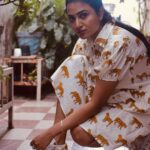 Janani Ashok Kumar Instagram - How amazing life gets when you have a very small meaningful circle of people I love my clan so much 🥹🙏🏼✨ Grateful for the people in my life right now 🙃✨💫🤍💯 - 📸: @raghul_raghupathy Chennai, India