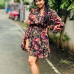 Janani Ashok Kumar Instagram - Someday everything will make perfect sense. So for now, laugh at the confusion, smile through the tears & keep reminding yourself that everything happens for a reason. Today will never come again. Be a friend, Encourage someone. Take time to care. Let your words heal the world, not wound a soul. Love Love Love..! Because love conquers all!❤️💫✨🎈🙌🏼😇 Chennai, India
