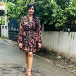 Janani Ashok Kumar Instagram - I’m wondering 30 years ago today I was celebrating my 1st birthday 🎈 - Wearing: @forevernew_india 📸: @vahitha.begam.5492 - #birthday2023 Chennai, India