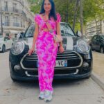 Janani Ashok Kumar Instagram - “I am doing it for me” - I’m saying no... when I used to say yes, to protect my peace. I’m choosing to put my goals at the top of my priorities, because I deserve to reach them. I’m starting to trust myself every day as I’m keeping the promises I make to myself. I’m no longer allowing others to control my emotions and actions, and this may mean ending relationships. I hope you know this has nothing to do with you or anyone else, but that I need to do this for me. - #memoriesforlife #paris 🫠✨💫💯🤍 📸: @madhumitha_sivasankar Paris, France