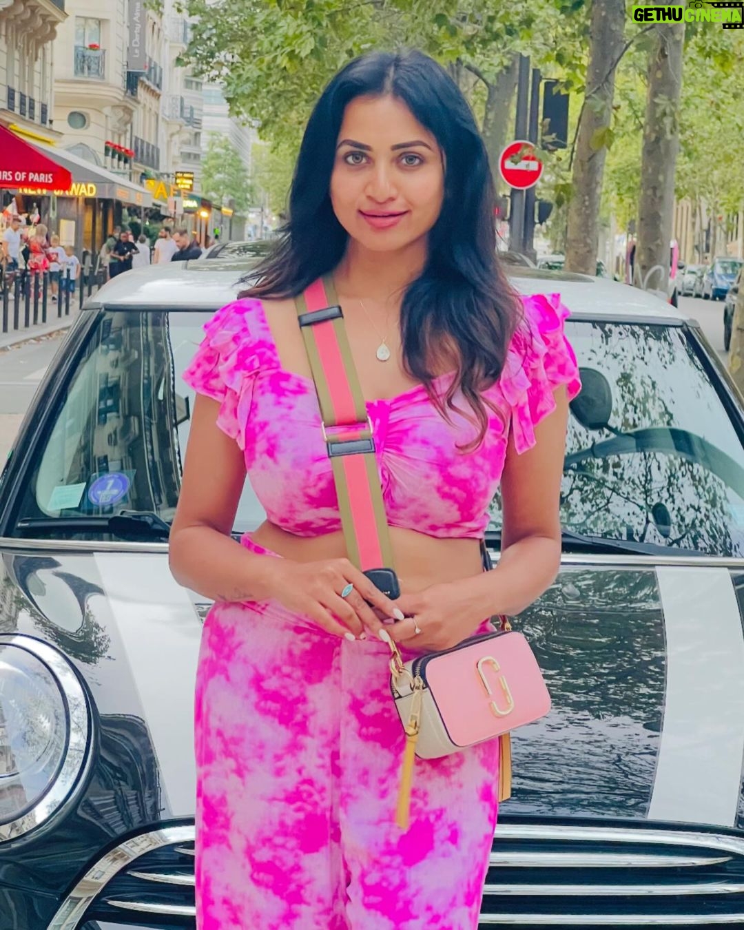 Janani Ashok Kumar Instagram - “I am doing it for me” - I’m saying no... when I used to say yes, to protect my peace. I’m choosing to put my goals at the top of my priorities, because I deserve to reach them. I’m starting to trust myself every day as I’m keeping the promises I make to myself. I’m no longer allowing others to control my emotions and actions, and this may mean ending relationships. I hope you know this has nothing to do with you or anyone else, but that I need to do this for me. - #memoriesforlife #paris 🫠✨💫💯🤍 📸: @madhumitha_sivasankar Paris, France