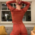 Jane Levy Instagram - @thelocalwomanco HANDmade to order clothing by my chicest friend Sarah. If I were you I’d #buy #buy #buy lol @ second slide