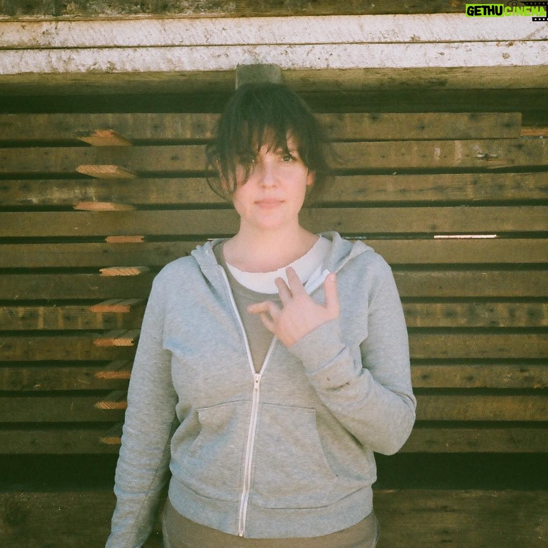 Jane Levy Instagram - WCW #MelanieLynskey 4ever