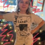 Jane Levy Instagram - Best CREW shirt I ever got @pasadenadude @anabellelmx *Good Luck in the Land of Mañana* 🦂