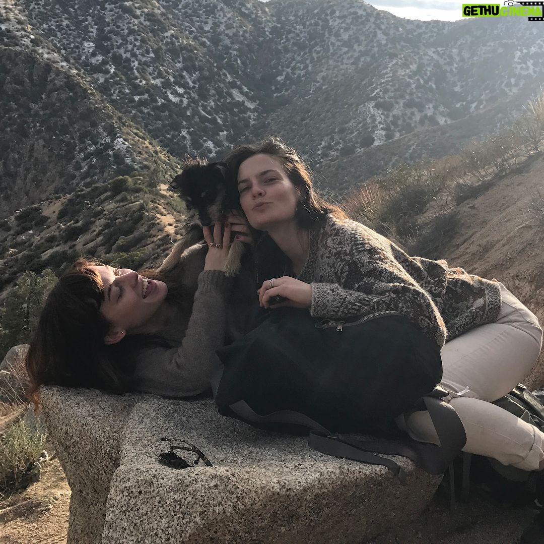 Jane Levy Instagram - Happy birthday, Mallory -- I love you!