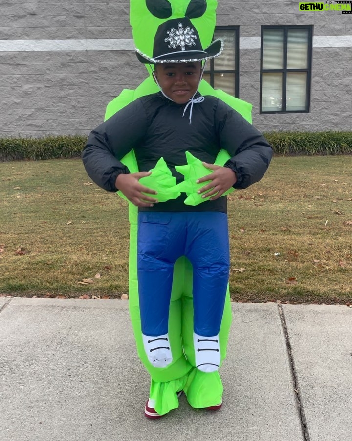 Janice Faison Instagram - My son had to dress as a cowboy or an alien today and he decides to do both