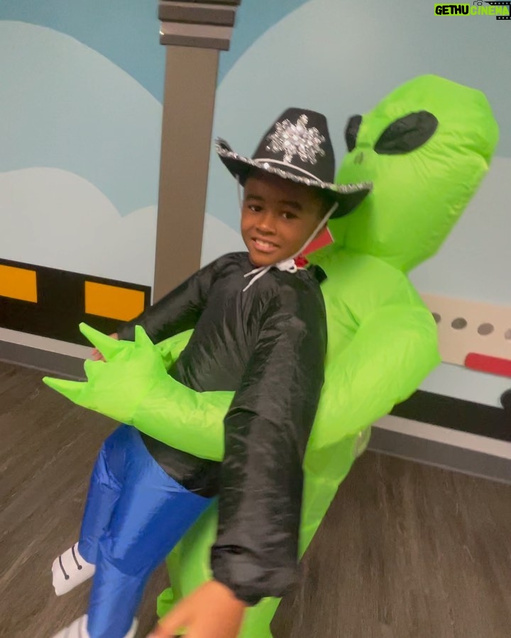 Janice Faison Instagram - My son had to dress as a cowboy or an alien today and he decides to do both