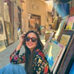 Jankee Parekh Instagram – Help a friend out, translate the lyrics for me in the comments please? 🐯
.
.
#DubaiOldVillage