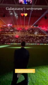 Jardel Instagram - Türkiye’ye dönüp en sevdiğim kulübü ziyaret ettiğimde çok fazla duygu hissettim. @galatasaray ❤️💛