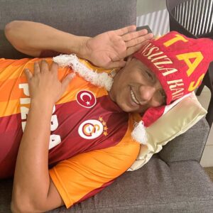 Jardel Instagram - Uyumaya hazırım! @galatasaray ❤️💛
